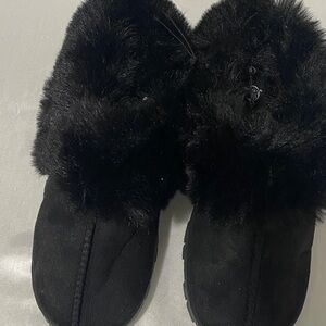 Cozy Black Fur-Lined Women's Shoes